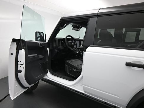 New 2026 Ford Bronco Badlands AWD/4WD image 8