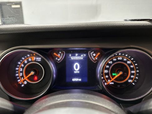 Used 2020 Jeep Gladiator Sport w/ Quick Order Package 24S AWD/4WD image 10