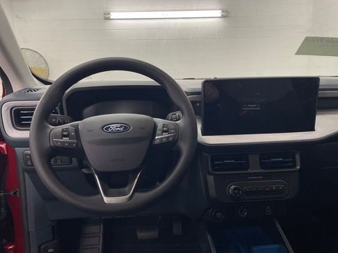 New 2025 Ford Maverick XLT image 8