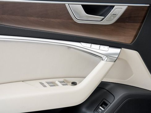 Used 2025 Audi A7 3.0T Premium image 5