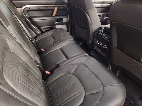 Used 2024 Land Rover Defender 130 X image 32