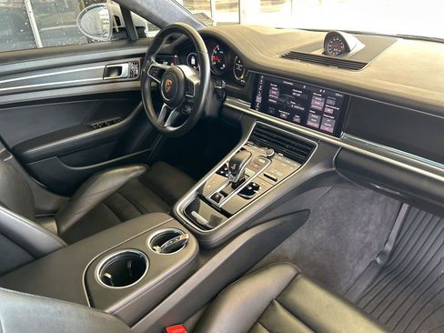 Used 2020 Porsche Panamera GTS AWD/4WD image 25