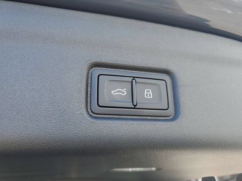 New 2027 Audi Q6 e-tron Premium Plus AWD/4WD image 9