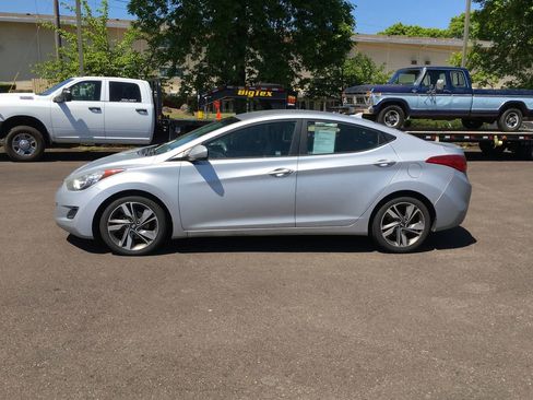 Used 2013 Hyundai Elantra GLS FWD image 3