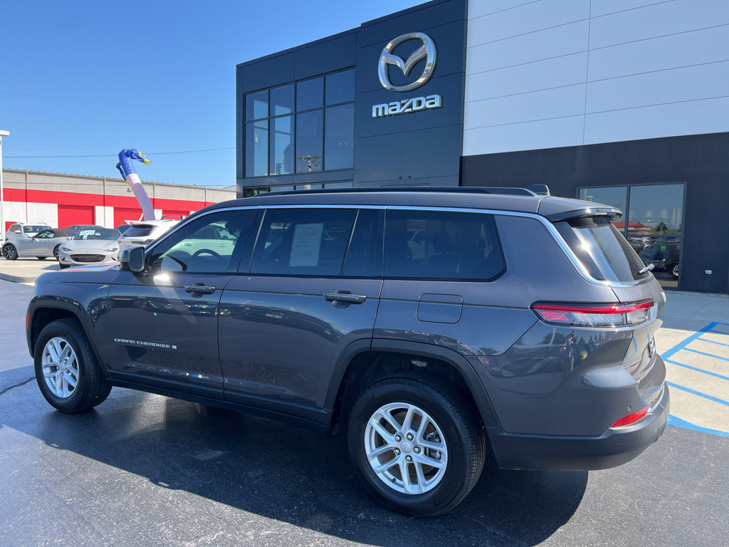 Used 2025 Jeep Grand Cherokee L Laredo RWD image 3