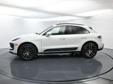 Certified 2024 Porsche Macan image 2