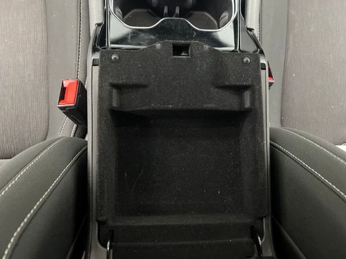 Used 2023 Jeep Grand Cherokee L Laredo image 44