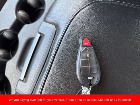Used 2024 RAM 1500 Classic SLT AWD/4WD image 28