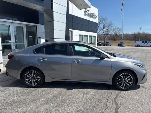 Used 2024 Kia Forte GT-Line w/ GT-Line Premium Package FWD image 8