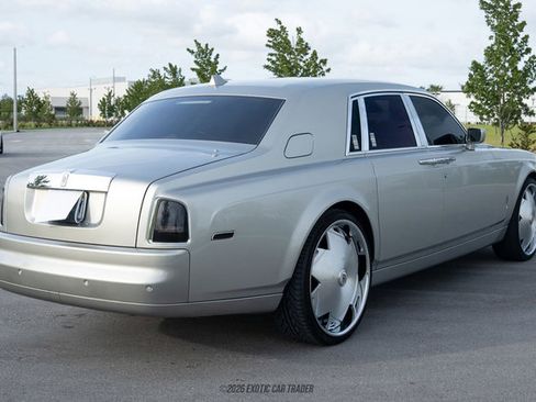 Used 2005 Rolls-Royce Phantom Sedan RWD image 8