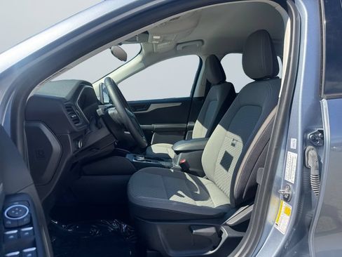 Used 2022 Ford Escape SE w/ Cold Weather Package AWD/4WD image 9