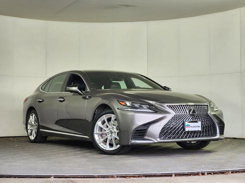 Used 2018 Lexus LS 500 AWD w/ Executive Package image 1