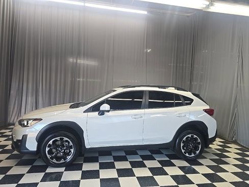 Used 2021 Subaru Crosstrek 2.0i Premium w/ Moonroof Package AWD/4WD image 16