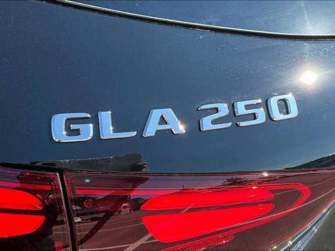 New 2026 Mercedes-Benz GLA 250 image 15