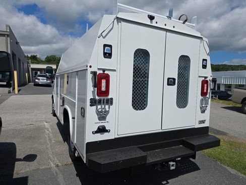 New 2025 Chevrolet Express 3500 w/ Power Convenience Package RWD image 3