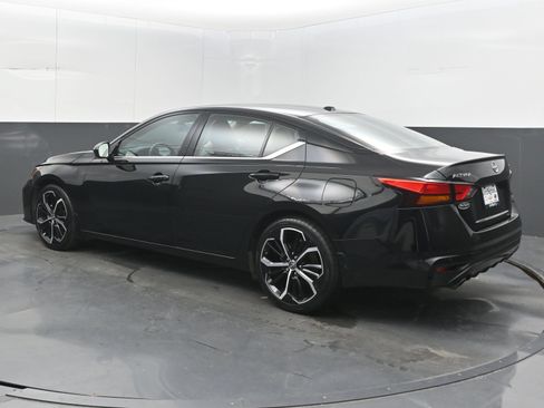 Certified 2025 Nissan Altima 2.5 SR FWD image 6
