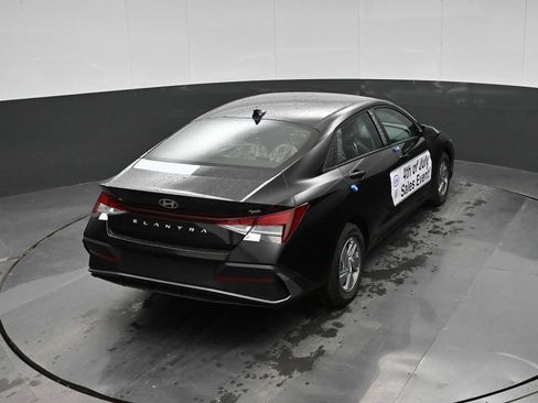 New 2026 Hyundai Elantra SE FWD image 28