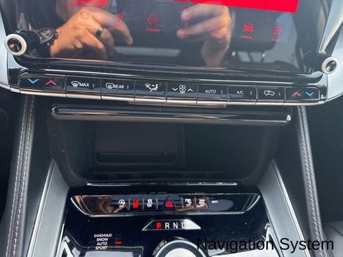 Used 2024 Jeep Wagoneer Series II image 20