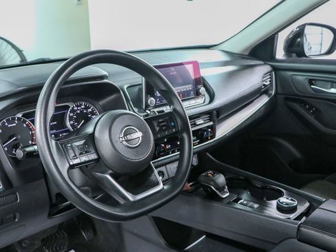 Used 2024 Nissan Rogue SV AWD/4WD image 22