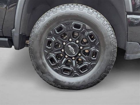 Used 2024 Chevrolet Silverado 3500 High Country w/ Technology Package AWD/4WD image 24