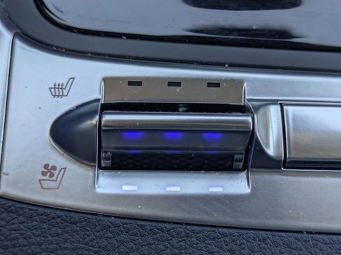 Used 2025 Kia Carnival SX image 24