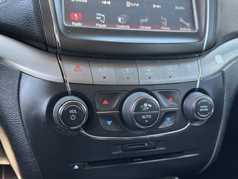 Used 2020 Dodge Journey Crossroad image 10