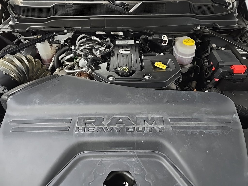 Used 2025 RAM 3500 Limited AWD/4WD image 12