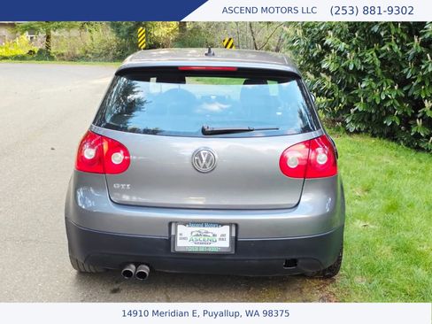 Used 2009 Volkswagen GTI 4-Door image 4