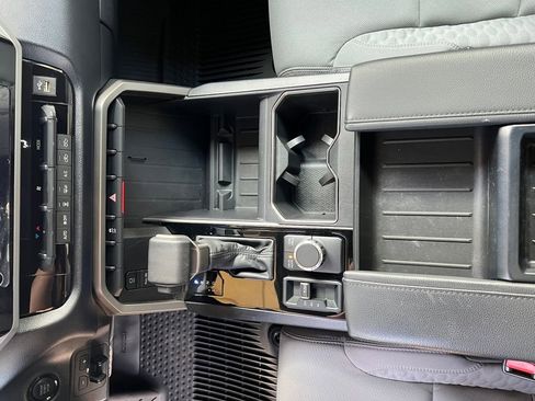 Used 2025 Toyota Tundra SR5 w/ SR5 Convenience Package AWD/4WD image 22