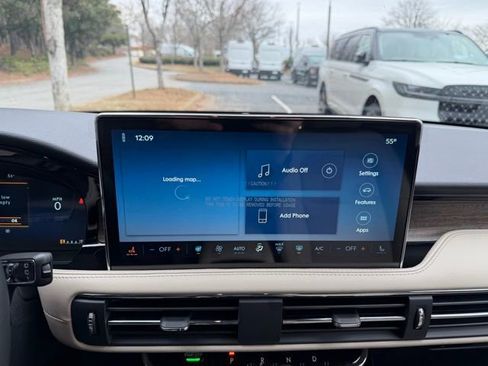 New 2026 Lincoln Corsair Reserve w/ Jet Appearance Package image 18