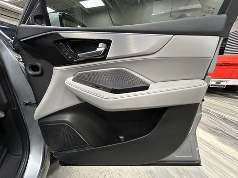 Used 2024 Acura MDX SH-AWD w/ Technology Package image 41