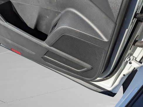 Used 2021 Volkswagen Atlas SE image 30