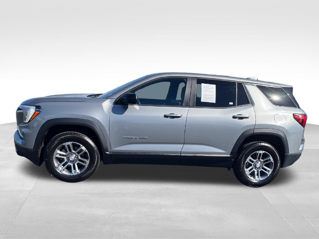 Used 2026 GMC Terrain Elevation FWD image 2