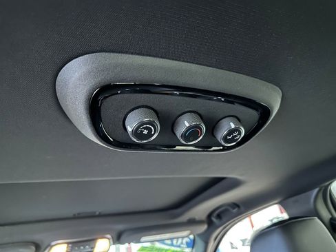 Certified 2023 Dodge Durango R/T image 41