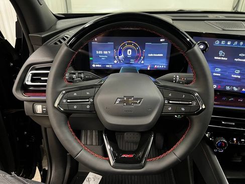 New 2026 Chevrolet Traverse RS w/ LPO, Floor Liner Package AWD/4WD image 21