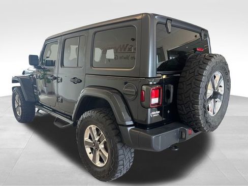 Used 2020 Jeep Wrangler Unlimited Sahara w/ Cold Weather Group AWD/4WD image 3