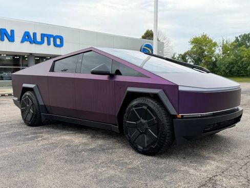 Used 2024 Tesla Cybertruck Cyberbeast AWD/4WD image 6