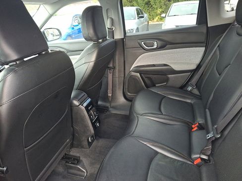 Certified 2022 Jeep Compass Latitude image 19