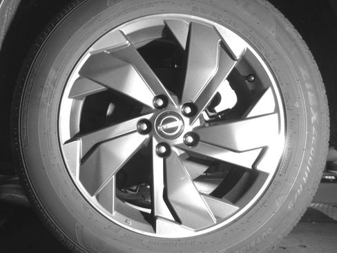 Used 2025 Nissan Rogue SV FWD image 14
