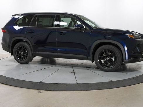 New 2025 Toyota Grand Highlander Platinum image 5