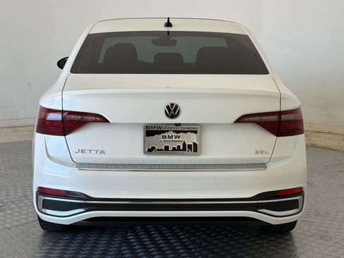 Used 2023 Volkswagen Jetta SEL FWD image 10