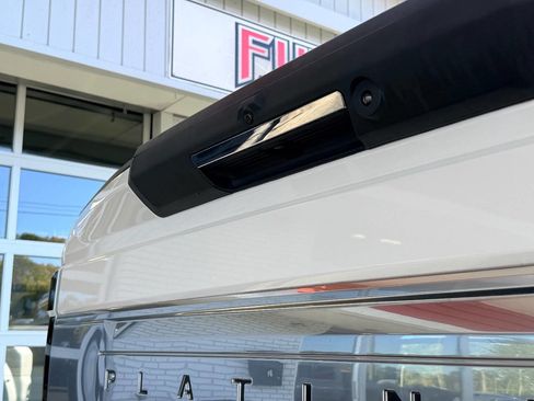 Used 2017 Ford F350 Platinum w/ Platinum Ultimate Package image 10