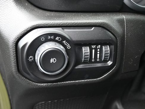 Used 2021 Jeep Wrangler Unlimited Sport AWD/4WD image 11
