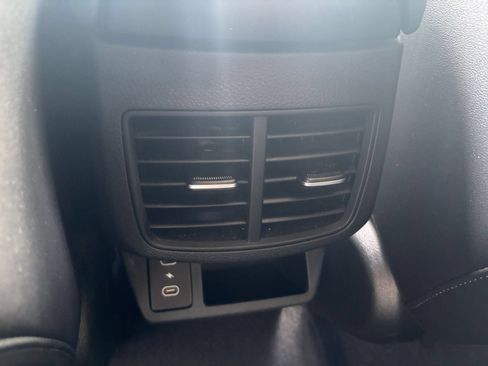 Used 2025 Kia Seltos S FWD image 21