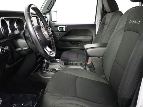 Used 2019 Jeep Wrangler Unlimited Sahara AWD/4WD image 13