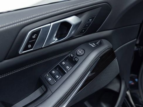 Certified 2023 BMW X5 xDrive40i w/ M Sport Package image 12