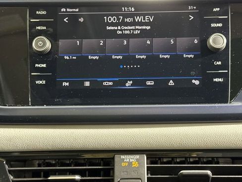 Used 2022 Volkswagen Taos SE image 24