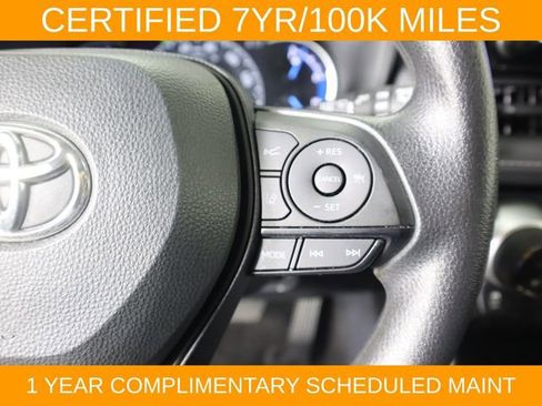 Used 2025 Toyota RAV4 XLE AWD/4WD image 21