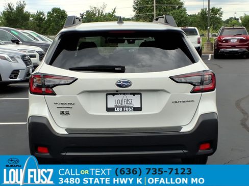 Used 2025 Subaru Outback Premium w/ Popular Package #1A AWD/4WD image 28