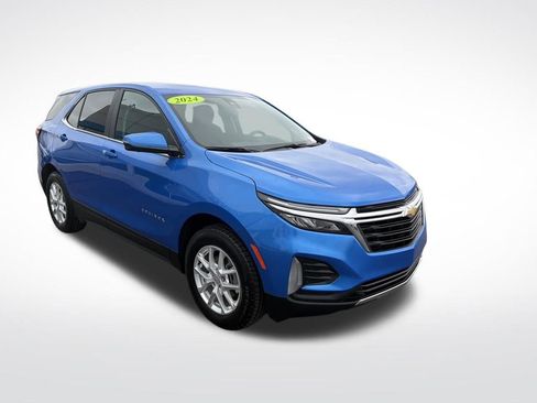 Used 2024 Chevrolet Equinox LT image 3